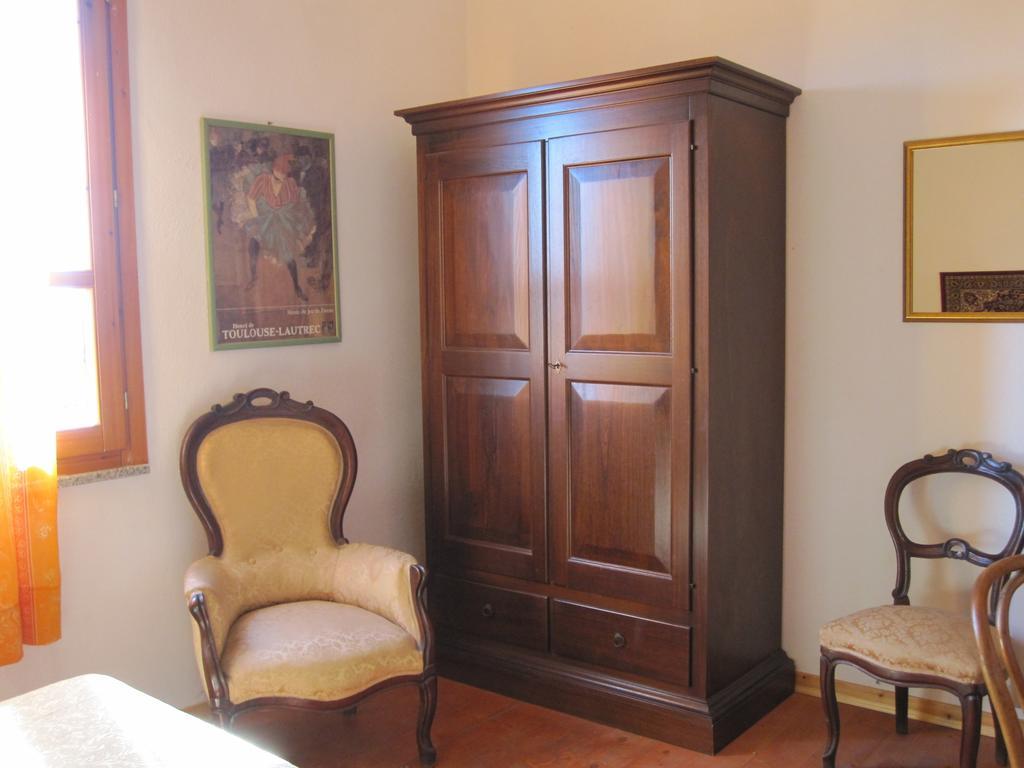 Campi Elisi B&B Sassari Habitación foto