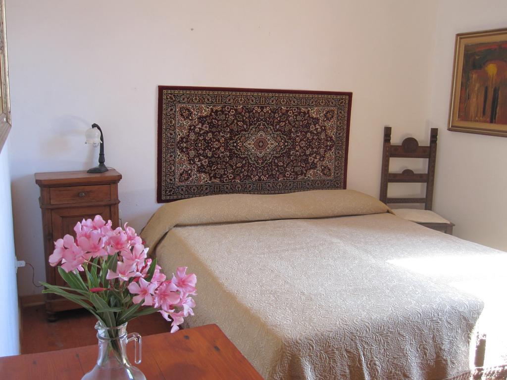 Campi Elisi B&B Sassari Habitación foto